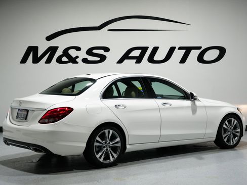 Used 2018 Mercedes-Benz C 300 Sedan image 7