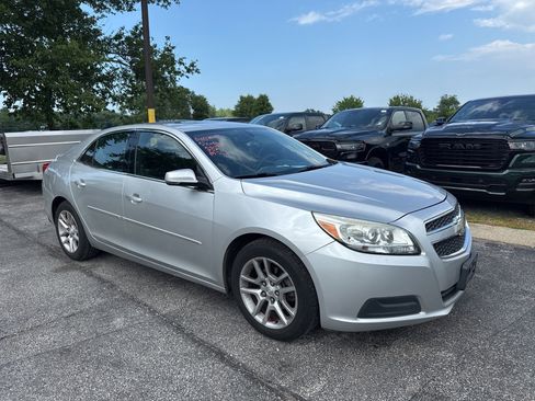 Used 2013 Chevrolet Malibu LT w/ Power Convenience Package FWD image 4