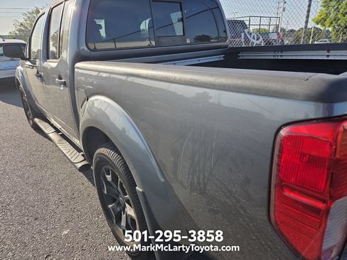 Used 2018 Nissan Frontier SV w/ Value Truck Package RWD image 8