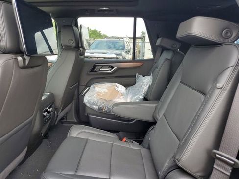 New 2026 GMC Yukon Denali w/ Denali Reserve Package AWD/4WD image 11