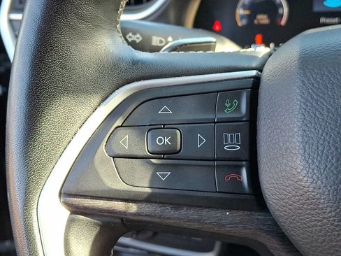 Used 2022 Jeep Grand Cherokee L Limited w/ Luxury Tech Group II AWD/4WD image 22