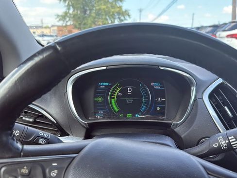 Used 2018 Chevrolet Volt Premier w/ Driver Confidence Package image 10