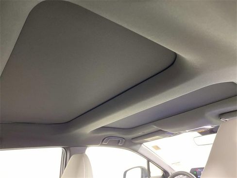 Used 2024 Toyota bZ4X Limited image 13