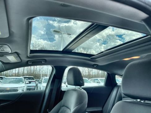 Used 2018 Chevrolet Malibu LT w/ Redline Edition image 19