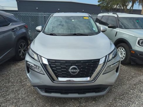 Certified 2023 Nissan Rogue SV FWD image 3