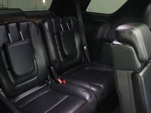 Used 2019 Ford Explorer Sport image 17