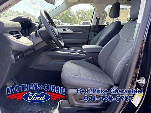 New 2026 Ford Explorer Active RWD image 9