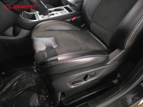 Used 2022 Ford Edge ST image 23