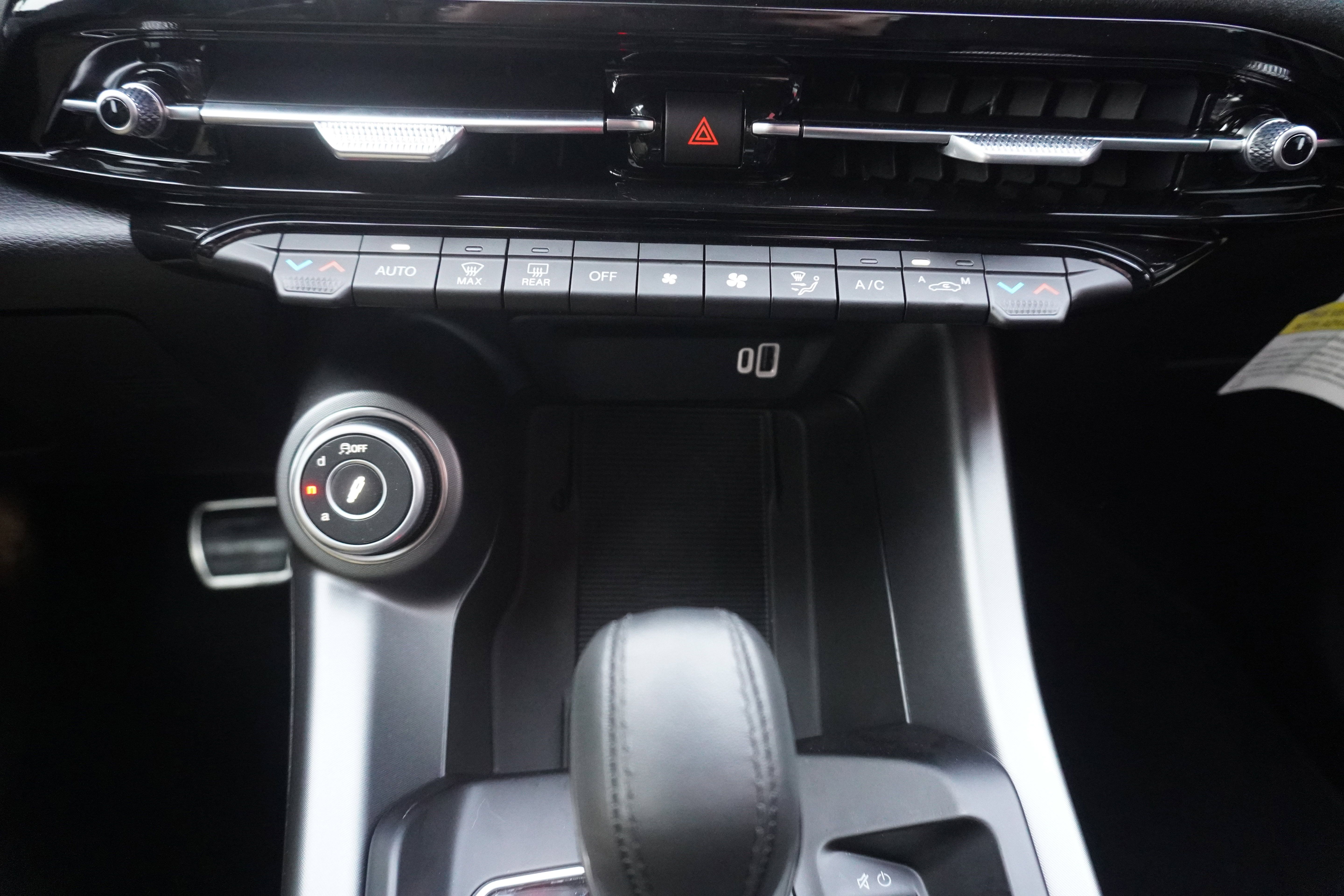 New 2025 Alfa Romeo Tonale AWD/4WD image 23