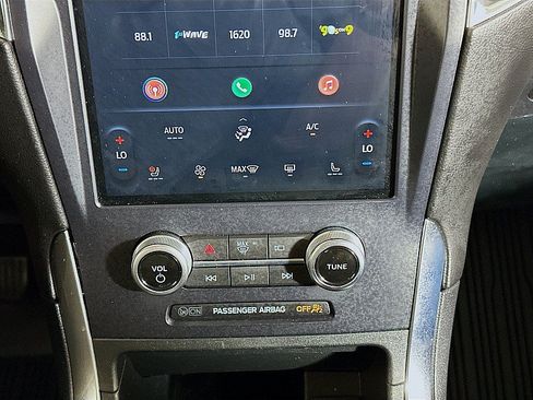 Used 2023 Ford Edge Titanium w/ Class II Trailer Tow Package AWD/4WD image 17