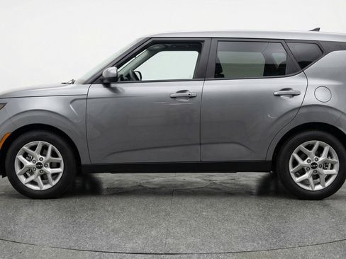 Used 2025 Kia Soul LX w/ LX Technology Package image 5