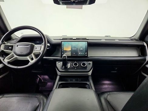 Certified 2022 Land Rover Defender 110 XS Edition image 26