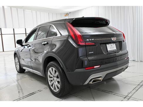 Certified 2023 Cadillac XT4 Premium Luxury image 5
