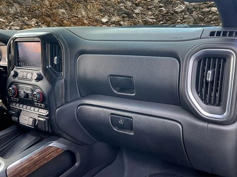 Used 2019 Chevrolet Silverado 1500 High Country image 15