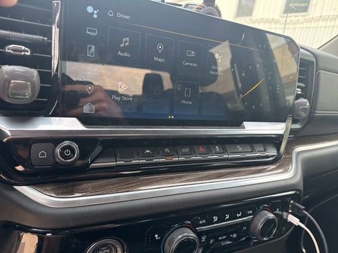 Used 2023 Chevrolet Silverado 1500 RST w/ Z71 Off-Road Package image 15