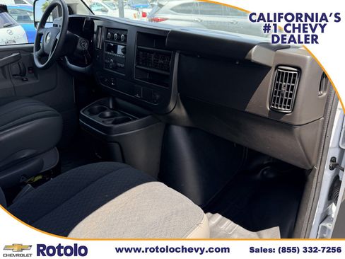 Used 2025 Chevrolet Express 2500 w/ Driver Convenience Package RWD image 7