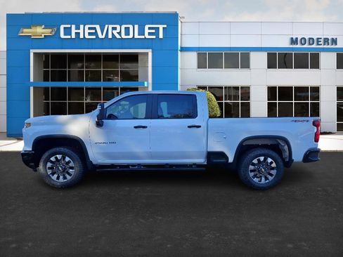 New 2026 Chevrolet Silverado 2500 Custom image 2