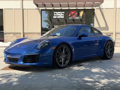Used 2017 Porsche 911 Carrera RWD image 1