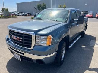 Used 2010 GMC Sierra 2500 SLE w/ Suspension Package, Off-Road AWD/4WD video 1