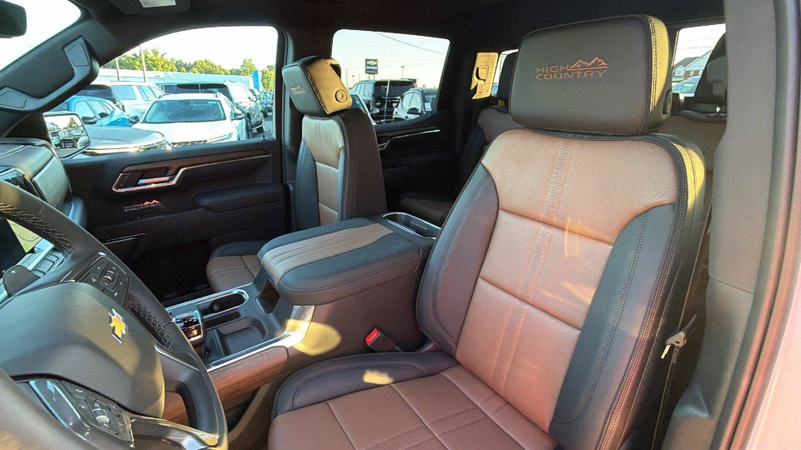 New 2026 Chevrolet Silverado 1500 High Country w/ High Country Premium Package AWD/4WD image 5
