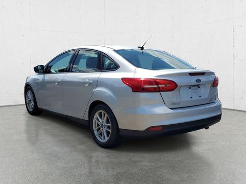 Used 2016 Ford Focus SE FWD image 5