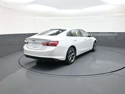 Used 2022 Chevrolet Malibu LT image 3