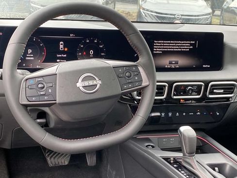 New 2026 Nissan Sentra SR w/ SR Premium Package FWD image 7