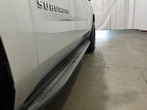 Used 2018 Chevrolet Suburban LT AWD/4WD image 25