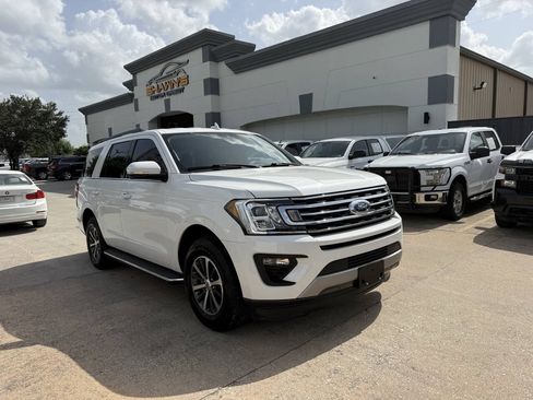 Used 2020 Ford Expedition XLT w/ Equipment Group 202A RWD image 2