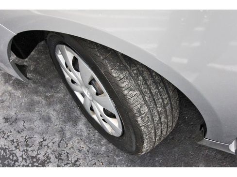 Used 2013 Toyota Corolla L image 28