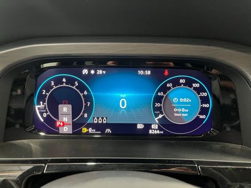 Certified 2025 Volkswagen Atlas Cross Sport SE w/ Panoramic Sunroof Package image 21