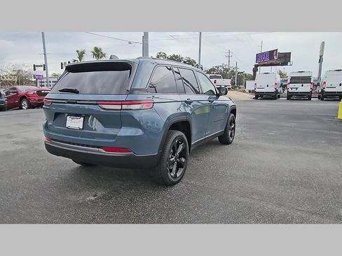 New 2026 Jeep Grand Cherokee Limited w/ Limited Altitude Package RWD image 32