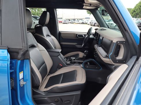 Used 2022 Ford Bronco Wildtrak AWD/4WD image 30