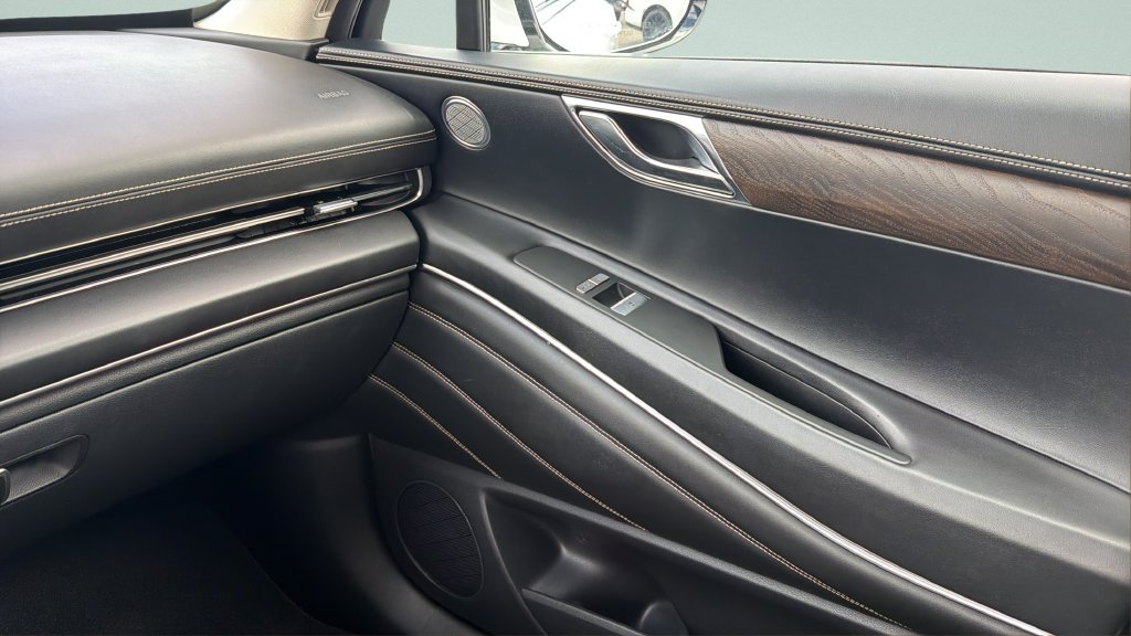 Used 2021 Genesis GV80 2.5T AWD/4WD image 12