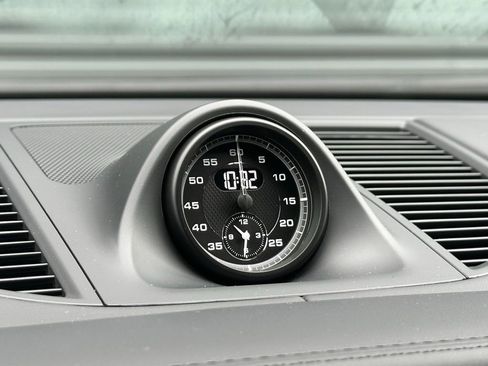 Used 2026 Porsche Macan image 31