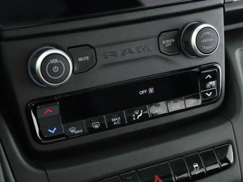 New 2024 RAM ProMaster 2500 w/ Quick Order Package 22G SLT image 13