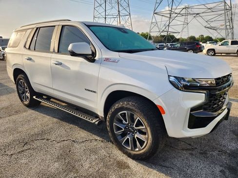 Used 2024 Chevrolet Tahoe Z71 w/ Luxury Package AWD/4WD image 1
