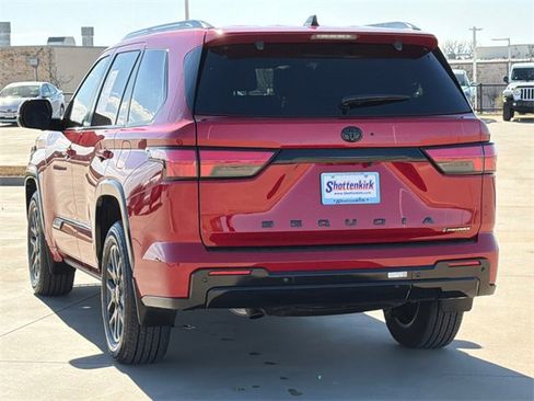 Used 2025 Toyota Sequoia Platinum image 6