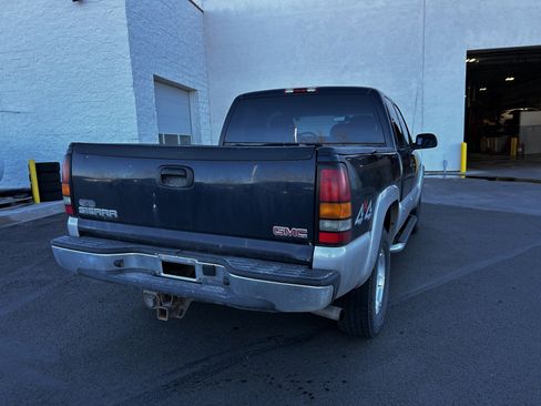 Used 2006 GMC Sierra 1500 SLT w/ Onstar Plus Package image 5