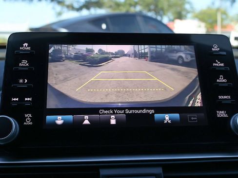 Used 2018 Honda Accord Touring image 44