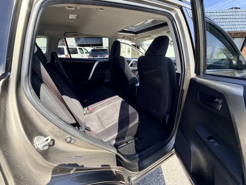 Used 2013 Toyota RAV4 XLE AWD/4WD image 22