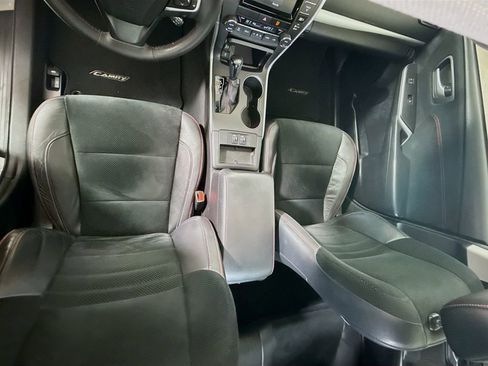 Used 2015 Toyota Camry XSE image 20