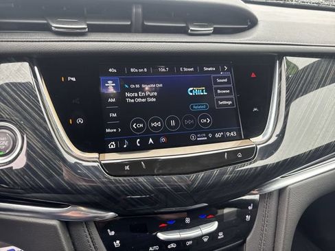 Used 2023 Cadillac XT6 Premium Luxury AWD/4WD image 13