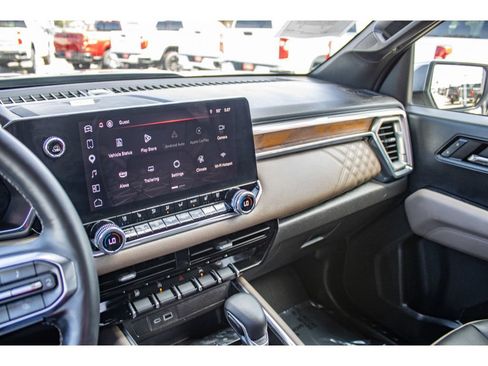 Used 2024 GMC Canyon Denali AWD/4WD image 40