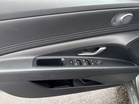 Certified 2025 Hyundai Elantra SEL w/ Cargo Package image 10