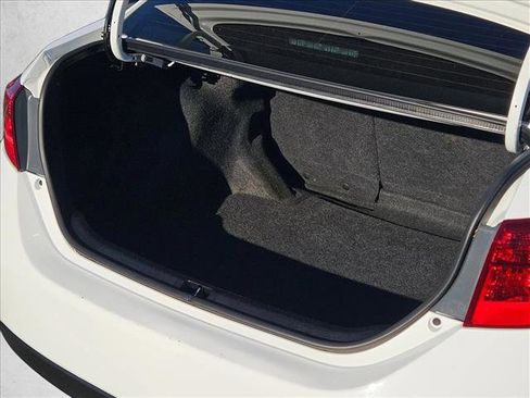 Used 2019 Toyota Corolla SE image 6