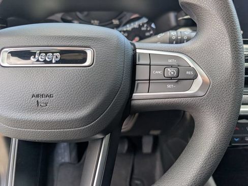 Used 2025 Jeep Compass Sport AWD/4WD image 14