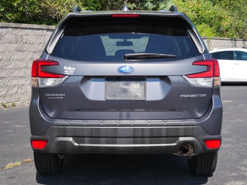 Used 2023 Subaru Forester Premium AWD/4WD image 5