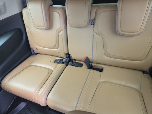 Used 2025 INFINITI QX80 Luxe AWD/4WD image 9