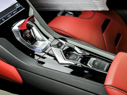 Used 2021 Lamborghini Huracan EVO RWD image 35